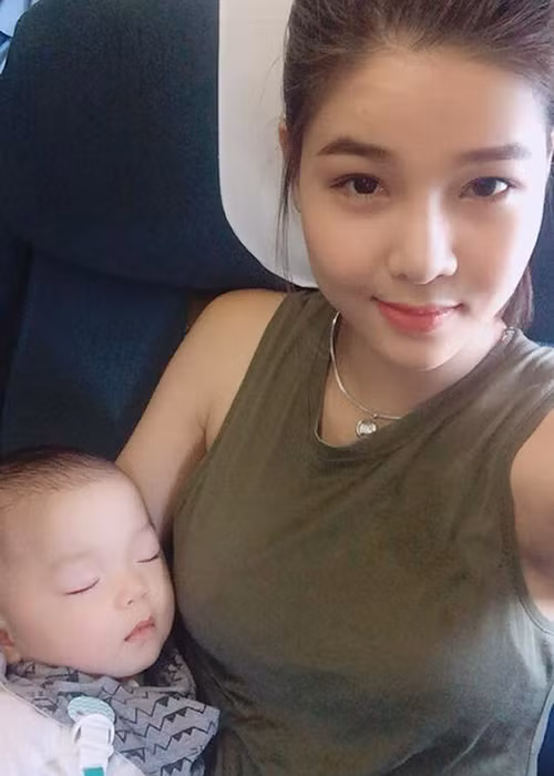 Kỳ Hân đưa cậu con trai về thăm quê ngoại là một trong những tin tức sao Việt trong ngày 2/10.