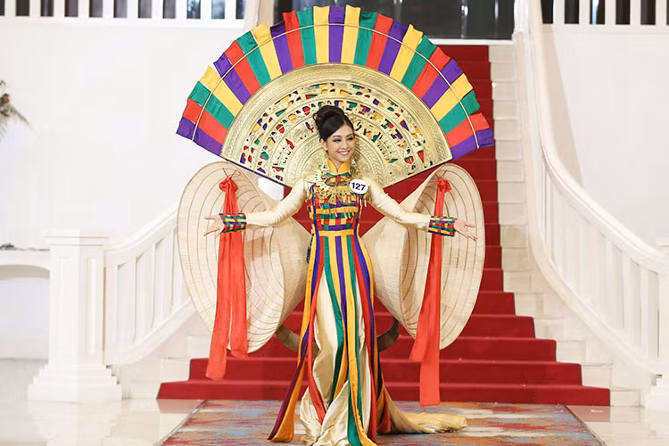 Sau nhiều phần thi, Lê Thanh Tú giành chiến thắng đầu tiên cho mình. Cô chia sẻ: “Có rất nhiều thí sinh Hoa hậu Hoàn vũ Việt Nam xuất sắc nhưng tôi đã cố gắng làm hết sức mình và nhờ vậy, chiến thắng đã gọi tên tôi”.