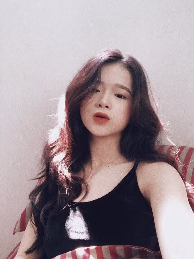 Cô nàng hot teen tốn nhiều giấy mực của báo chí đến nàng hot girl trưởng thành trong cả hình ảnh lẫn sự nghiệp.
