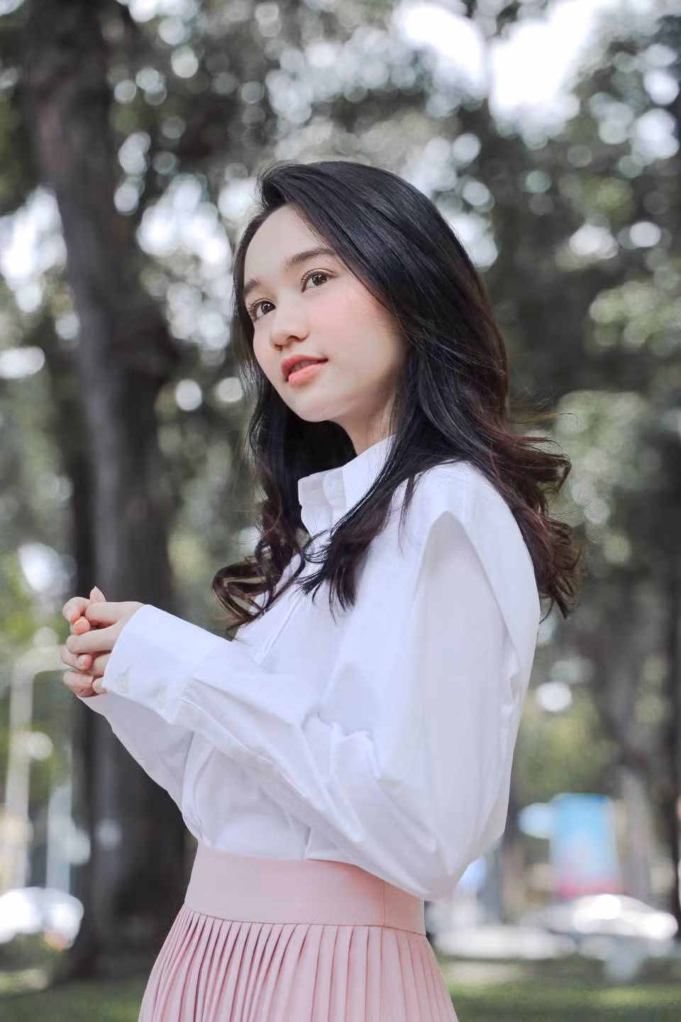 Khi khoe ảnh mặt mộc, hot girl 22 tuổi được nhiều người khen vẫn sở hữu vẻ ngoài tươi tắn cùng làn da đẹp