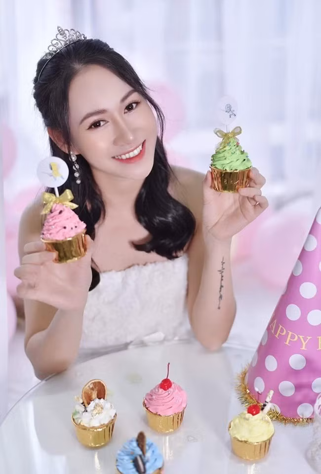 Sở hữu nhan sắc xinh đẹp, vóc dáng gợi cảm cùng gu thời trang quyến rũ, nhiều người khi ngắm hình hình ảnh đời thường của Minh Hằng sẽ không tin cô nàng là một VĐV đấu kiếm.