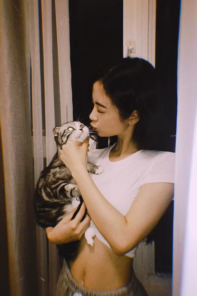 Từ khi công khai chuyện nâng vòng 1 để cải thiện hình thể đến nay, Jun Vũ đã thay đổi hoàn toàn hình ảnh cá nhân.
