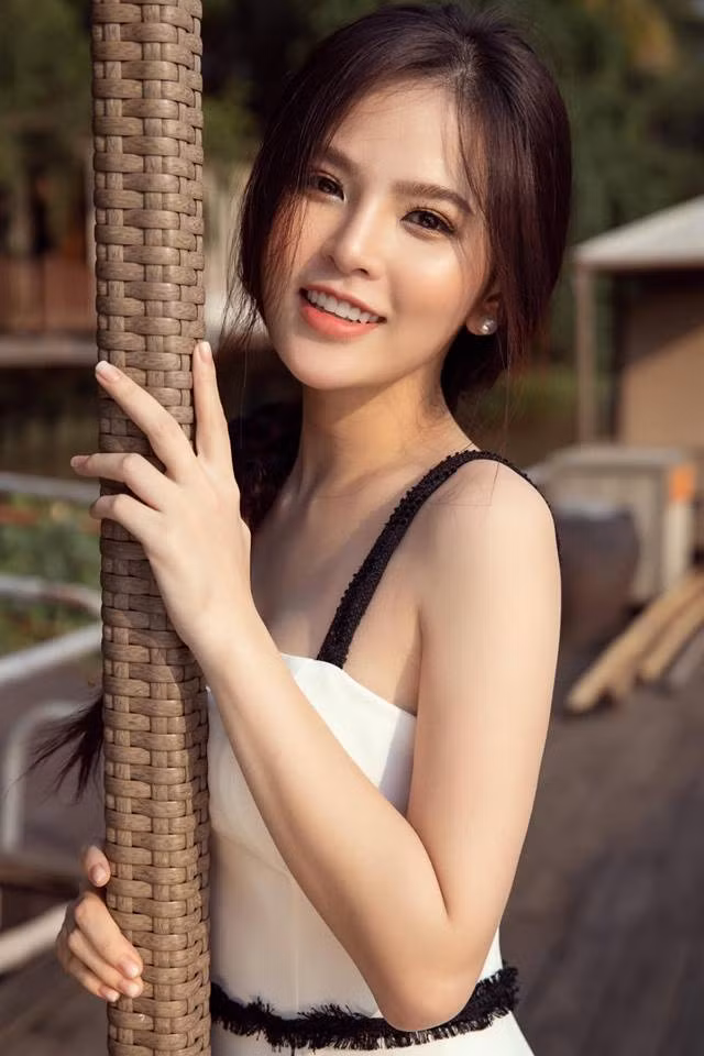 Sau nhiều tháng vắng bóng, sự trở lại của Phi Huyền Trang khiến nhiều người vô cùng bất ngờ.