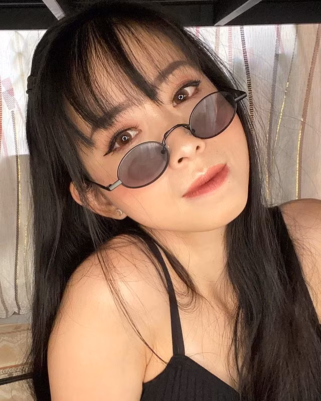 Thân hình rắn chắc, vóc dáng gợi cảm cùng vòng eo thon thả của VĐV sinh năm 1990 nhận nhiều lời khen từ dân mạng.