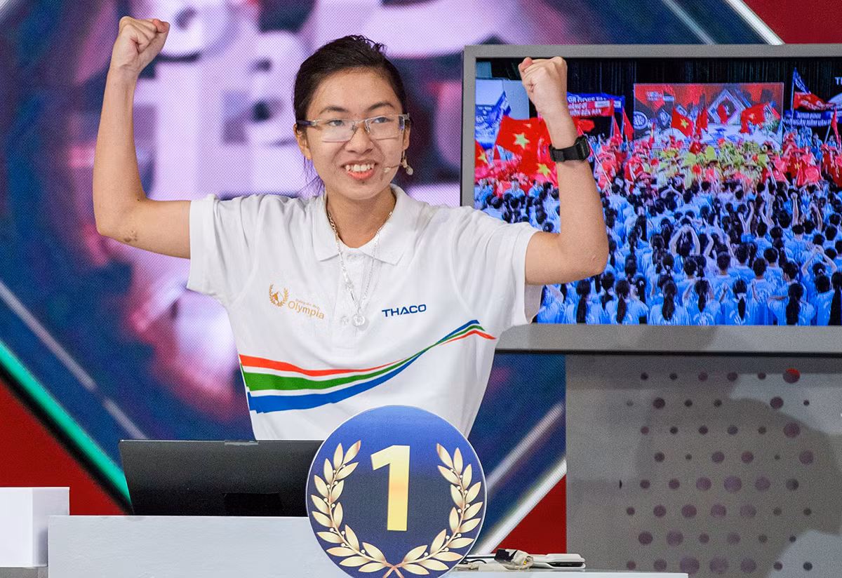 Trước Thu Hằng, chỉ có 3 cô gái từng giành được vòng nguyệt quế. Hiện tại, họ đều đạt được những thành công nhất định cho bản thân mình.