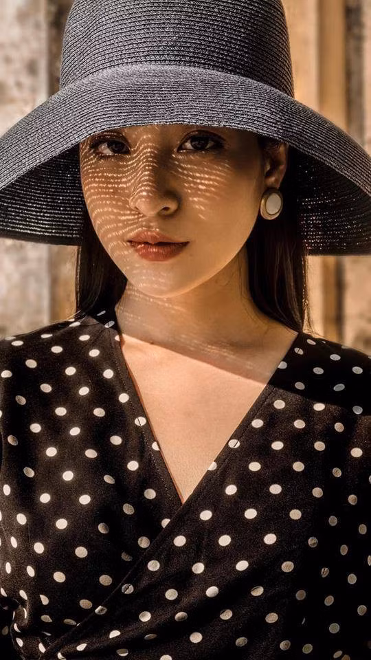 Không dựa vào danh xưng hot girl để hoạt động nghệ thuật, Thảo Tâm là một cô gái có nhiều thành tích đáng nể khác trong học tập.