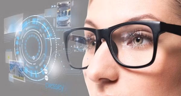 Công nghệ dẫn sóng đã trở nên phổ biến kể từ khi Microsoft giới thiệu dự án Hololens AR. Và sau đó là dự án kính thông minh bí ẩn của Magic Leap.