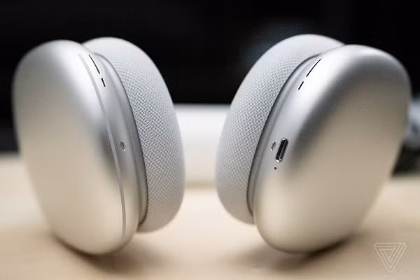 Chưa rõ liệu Apple có kế hoạch giảm chất lượng âm thanh của tai nghe hay không. Tuy nhiên, nhiều khả năng các tính năng cơ bản như giảm tiếng ồn chủ động, chế độ Transparency và Spatial Audio sẽ được giữ lại, cũng như thời lượng pin sẽ được bảo toàn.