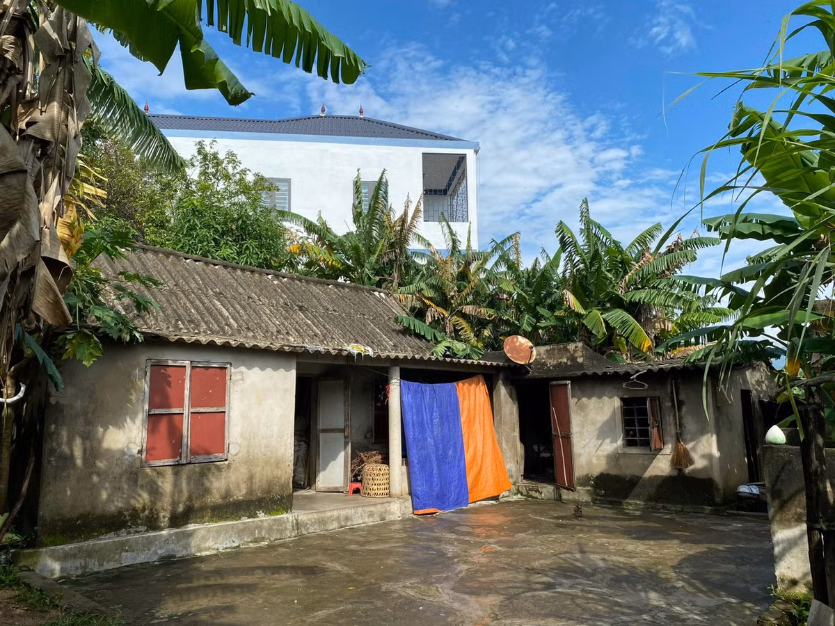 Quảng Bình: Chiếm đất hàng xóm, Phó bí thư xã vẫn “thoát” kỷ luật - Hình 3 Quang Binh: Chiem dat hang xom, Pho bi thu xa van “thoat” ky luat-Hinh-3