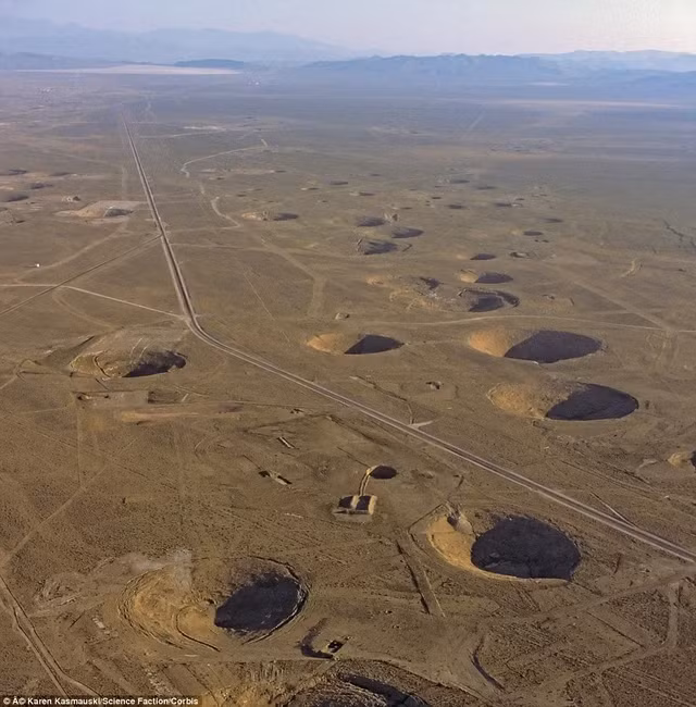  2. Nevada: Bãi thử nghiệm hạt nhân ở Nevada tồn tại từ năm 1951 đã phá vỡ mọi kỷ lục, có 928 vụ nổ hạt nhân được diễn ra, trong đó có 800 vụ nổ dưới lòng đất.