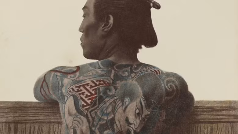 Tương tự như mafia ở phương Tây, yakuza là thuật ngữ chung để chỉ các nhóm tội phạm có tổ chức ở Nhật Bản. Theo các nhà nghiên cứu, lịch sử của yakuza Nhật Bản bắt nguồn từ đầu thế kỷ 17. Ảnh: Wikimedia Commons/Kusakabe Kimbei.