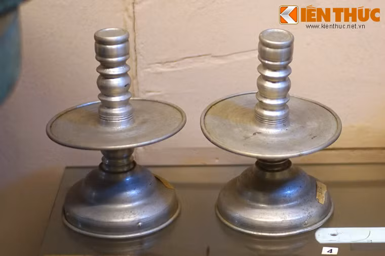 Chân đèn được ông Nguyễn Trữ, cơ sở ban tuyên huấn dùng giấu tài liệu, chuẩn bị cho chiến dịch Mậu Thân 1968.