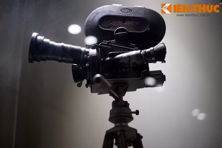 Máy quay phim Arriflex loại 16mm, phóng viên Thông tấn xã Giải phóng miền Nam sử dụng trong kháng chiến chống Mỹ.