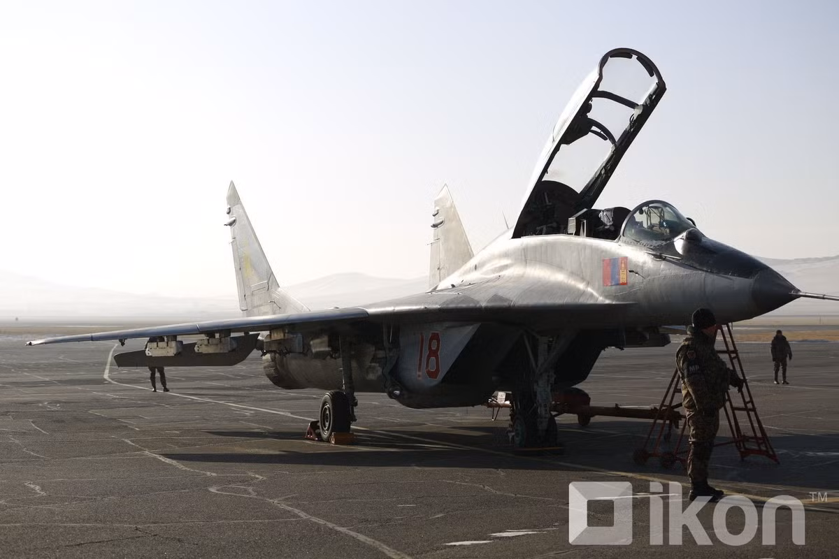 Phải đến phiên bản MiG-29UBT hay còn được gọi là MiG-29SMT-2 thì chiếc máy bay này mới được trang bị đầy đủ radar để thực sự đảm nhiệm tốt vai trò của một chiến đấu cơ.