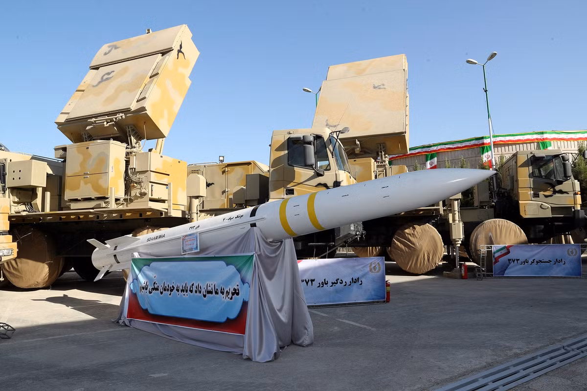 Tổ hợp này mới được Iran công bố và đưa vào phục vụ trong biên chế hồi tháng 8/2019 vừa rồi và có tính năng khá tương đồng với S-300 của Nga. Nguồn ảnh: Pinterest.
