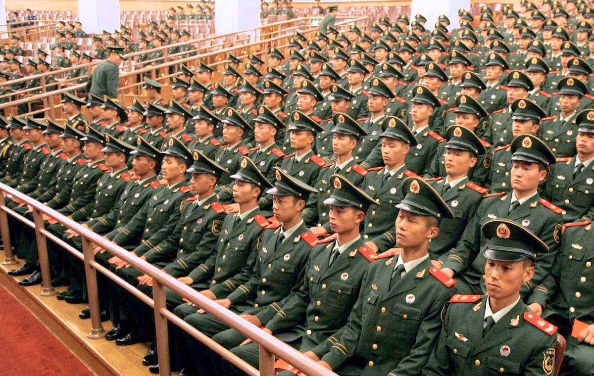 Với số lượng quân quá lớn như vậy, hoạt động rải rác ở nhiều vùng hẻo lánh, thuộc nhiều biên chế lực lượng khác nhau với trang bị khác nhau, hệ thống hậu cần của Trung Quốc về cơ bản là "cực kỳ khổng lồ". Nguồn ảnh: Xinhuan.