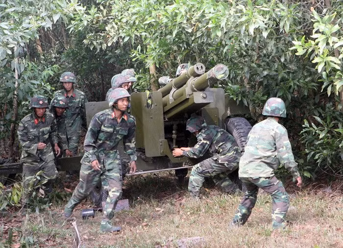 Trong lễ công bố Sách trắng Quốc phòng 2019, Thứ trưởng - Thượng tướng Nguyễn Chí Vịnh nhấn mạnh rằng Sách trắng Quốc phòng được công bố “nhằm minh bạch hóa” chính sách quốc phòng và “xây dựng lòng tin” với các quốc gia trên thế giới. Nguồn ảnh: TL.