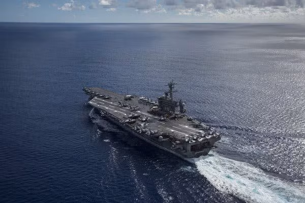 Mặc dù không đủ khả năng đánh chặn tên lửa siêu siêu âm, hệ thống radar AN/SPN-50 vẫn được coi là sự nâng cấp quan trọng của Hải quân Mỹ vì những radar phổ biến được tàu sân bay Mỹ hiện tại vốn dĩ đã ra đời từ năm... 1960. Nguồn ảnh: Pinterest.
