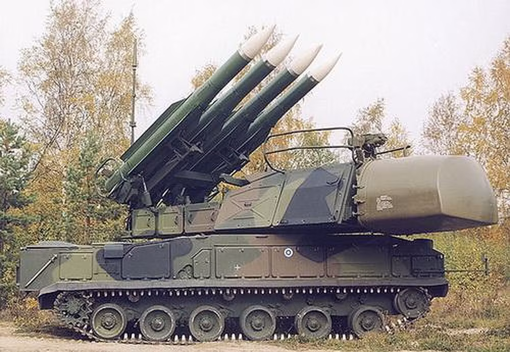 Không chỉ có vậy, trong chiến tranh Gruzia 2008, tên lửa Buk-M1 được Ukraine cung cấp cho Gruzia cũng đã bắn hạ nhiều máy bay Nga bất chấp chúng sử dụng chung nhiều mã nguồn từ thời Liên Xô.