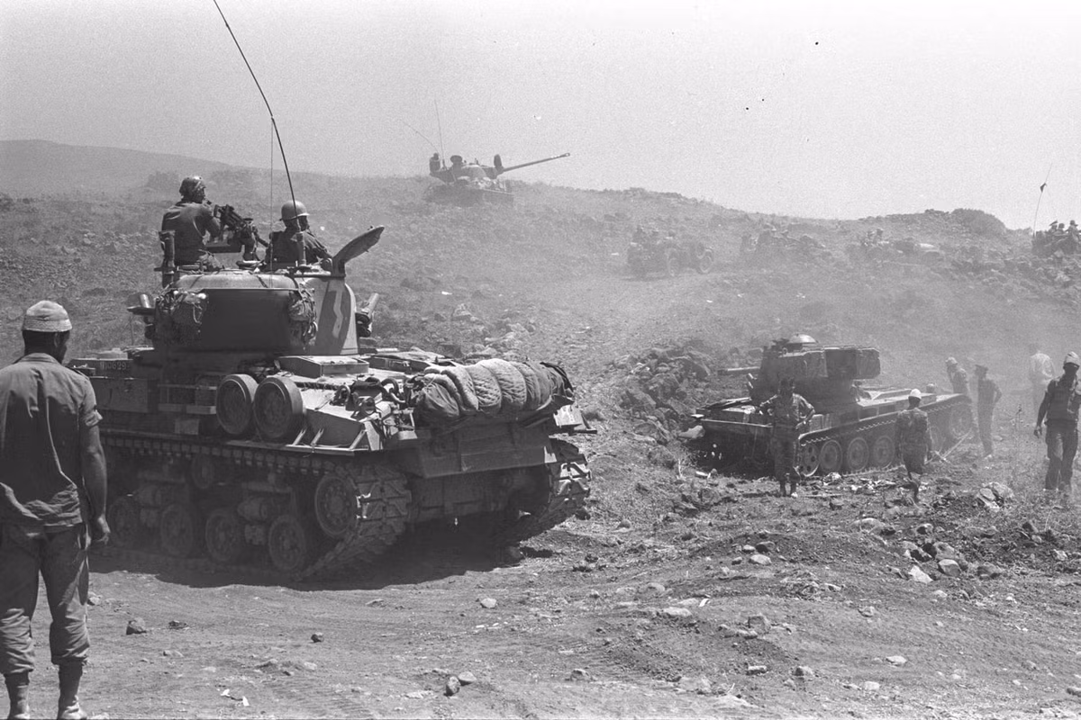Có thể coi Israel là một biểu tượng về lòng yêu nước và chủ nghĩa anh hùng khi mà bao xung quanh đất nước này chỉ toàn là... các quốc gia đối nghịch. Nhưng đó là câu chuyện của thế kỷ 20. Trong thế kỷ 21 này, chính Israel lại trở thành "mối đe doạ" với một số quốc gia láng giềng. Nguồn ảnh: BI.
