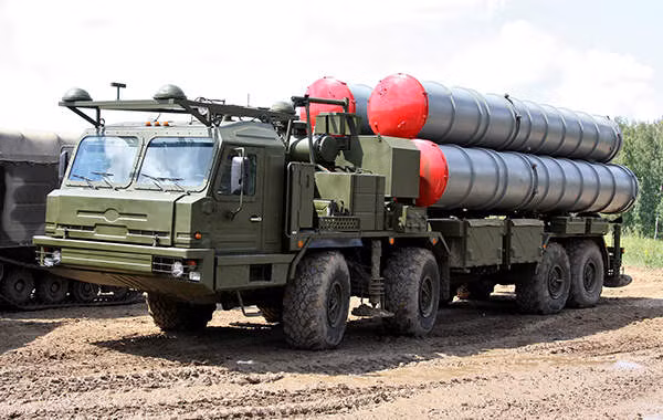 Theo đó, phía Trung Quốc khẳng định việc các tổ hợp phòng không tầm xa S-300PM hay thậm chí là S-400 của Nga không thể phát hiện được số lượng lớn chiến đấu cơ F-16 của Israel là điều "không thể chấp nhận" được. Nguồn ảnh: Rumil.