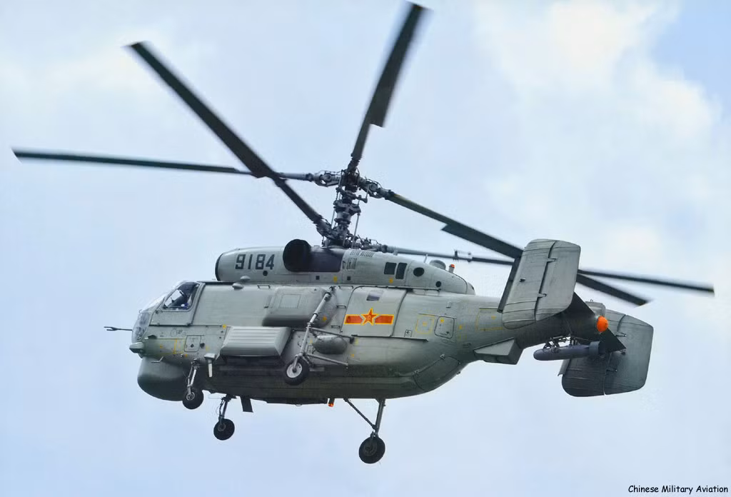 Trực thăng Ka-28 của Không quân Hải quân Trung Quốc cũng được gắn bom vào đuôi như Ka-28 của Việt Nam.Nguồn ảnh: Military.