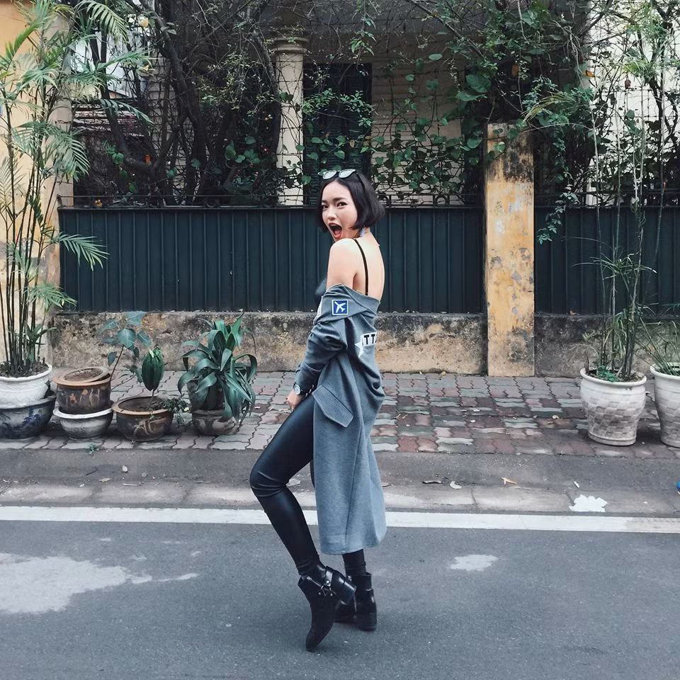 Ý thức được tầm quan trọng của vẻ đẹp hình thể, vóc dáng trong công việc của một người mẫu, Châu Bùi luôn rất chịu khó, chăm chỉ tập luyện. Trước đây, hot girl sexy này khá thấp bé và gầy gò nhưng vài tháng gần đây, nhờ chế độ tập luyện, ăn uống khoa học, cô nàng đã có da có thịt hơn, đồng nghĩa với việc tăng thêm vẻ gợi cảm, quyến rũ của những đường cong trên cơ thể.