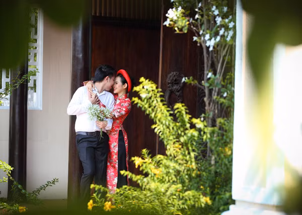 Các cặp vợ chồng đều rất đẹp đôi và yêu thương nhau chân thành trước khi tiến đến hôn nhân.