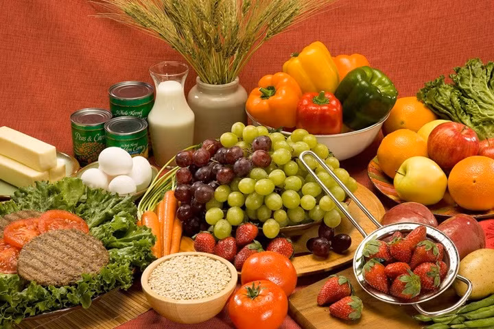 Trái cây tươi và rau chứa nhiều chất dinh dưỡng, trong đó có hàm lượng chất xơ dồi dào. Ảnh: vnreview.