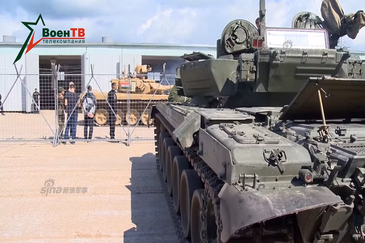 Ngoài Trung Quốc và Ấn Độ sử dụng các xe tăng riêng, các đội tham gia Tank Biathlon 2017 còn lại đều sử dụng những chiếc T-72B3 do Nga cung cấp kể cả đội tuyển Nga. Nguồn ảnh: Sina.
