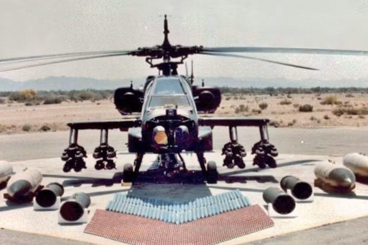 Hệ thống vũ khí khủng khiếp của trực thăng tấn công AH-64.