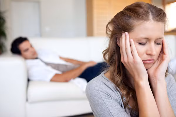 Kém ham muốn tình dục. Thiếu hormone androgen có thể làm bạn chán chường tình dục. Hormone này được sản xuất ở tinh hoàn nam và buồng trứng nữ.