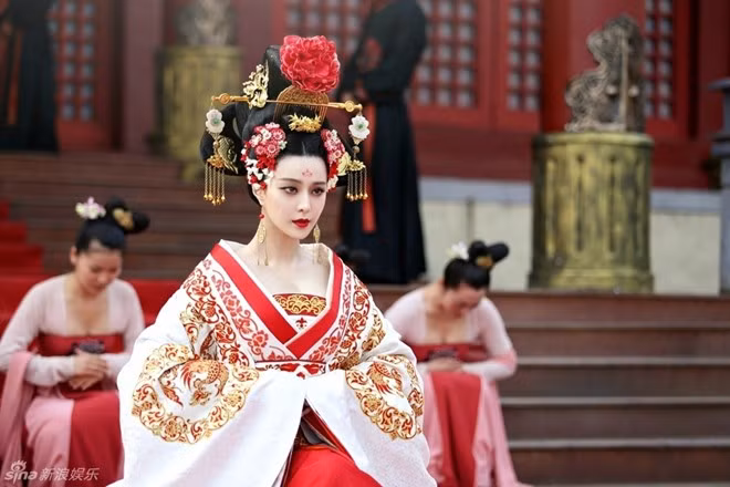 Gần đây, bộ phim Võ Mị Nương truyền kỳ đang gây nên cơn sốt cực lớn, thu hút lượng lớn khán giả trẻ Việt Nam và nhiều quốc gia châu Á. Hình tượng Phạm Băng Băng trong phim Võ Tắc Thiên làm mê mẩn không ít người. 
