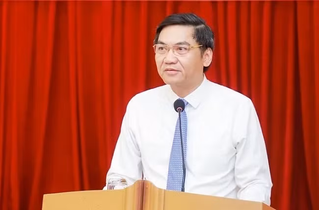 Ông Hoàng Nghĩa Hiếu giữ chức Chủ tịch HĐND tỉnh Nghệ An Ong Hoang Nghia Hieu giu chuc Chu tich HDND tinh Nghe An