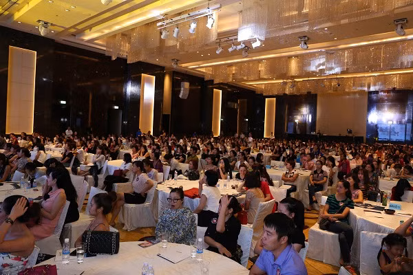 2.000 nguoi chen chan trong hoi thao tham my chuan Han-Hinh-4