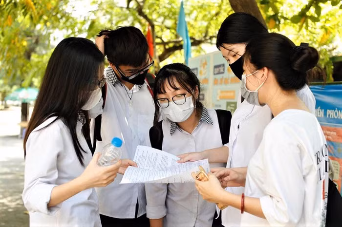 Nhằm tạo thuận lợi cho thí sinh thực hiện tốt việc đăng ký dự thi trực tuyến, Bộ Giáo dục và Đào tạo đã triển khai chạy thử nghiệm hệ thống đăng ký dự thi trực tuyến từ ngày 26/4/2022. Kết quả chạy thử nghiệm đến 17h ngày 1/5/2022 cho thấy, với tổng số 310.103 thí sinh thử đăng ký dự thi, hệ thống hoạt động bình thường và ổn định.
