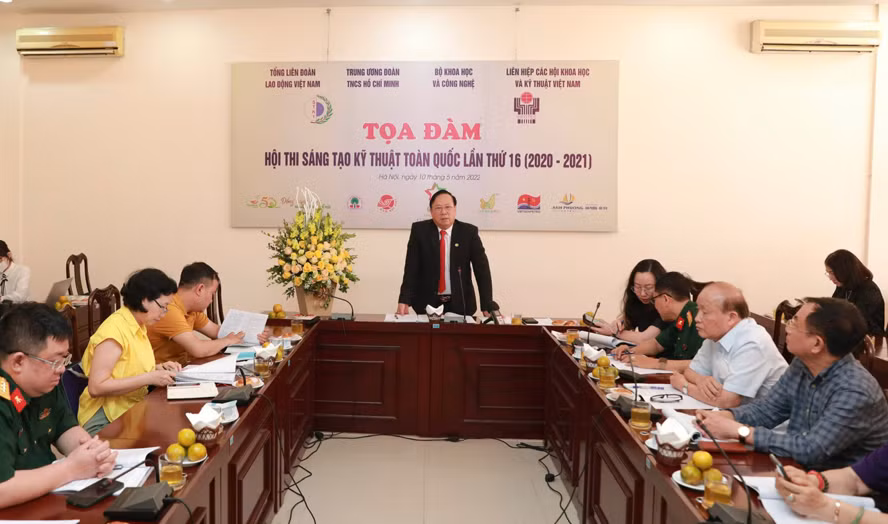 Trao Giai thuong Hoi thi sang tao ky thuat lan thu 16