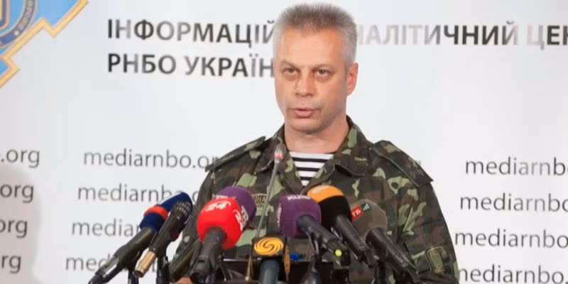 Kiev dinh dua chien dich Debaltsevo vao... sach giao khoa