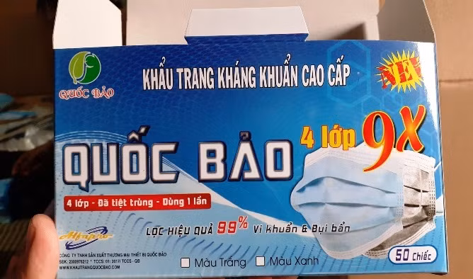 Vua bi phat vi san xuat khau trang sai quy dinh, Cong ty Quoc Bao lai tang y bac si: Y do gi?-Hinh-2