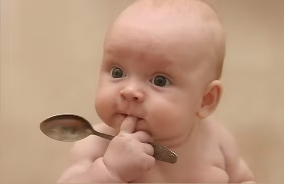 Lý do bạn không cần mua đồ chơi đắt tiền cho trẻ Ly do bạn khong càn mua do choi dát tièn cho tre