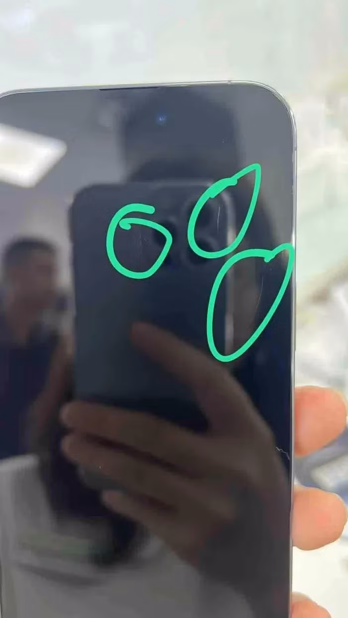 Mặc dù tất cả đều là iPhone 14 Pro và iPhone 14 Pro Max mới nguyên niêm phong (seal).