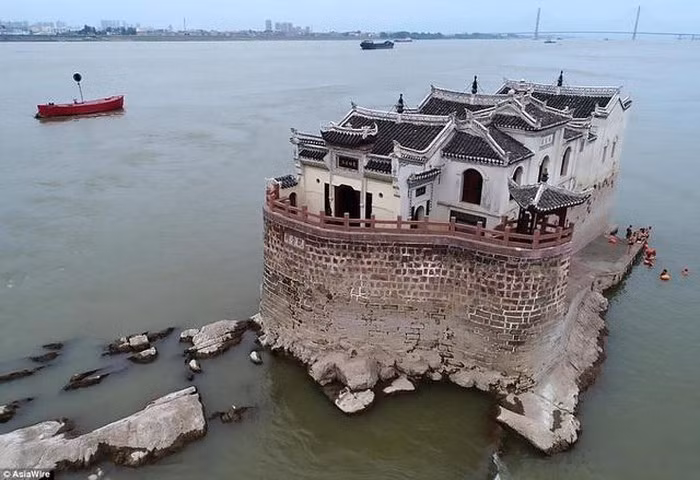 Vậy bí mật nào khiến cho Quan Âm Các trở thành công trình "kiên cường" nhất thế giới như thế?