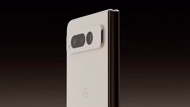 Tuy nhiên, sự độc đáo về thiết kế và tính năng của Google Pixel Fold có thể thu hút sự quan tâm của những ai yêu thích công nghệ và đang tìm kiếm một chiếc smartphone mới đầy thú vị và đẳng cấp. (Ảnh: Google)