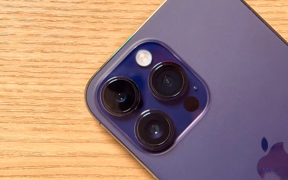 Theo thông tin mới nhất từ từ chuyên gia Ming-Chi Kuo, iPhone 16 Pro sẽ lớn hơn một chút so với các mẫu Pro tiền nhiệm.