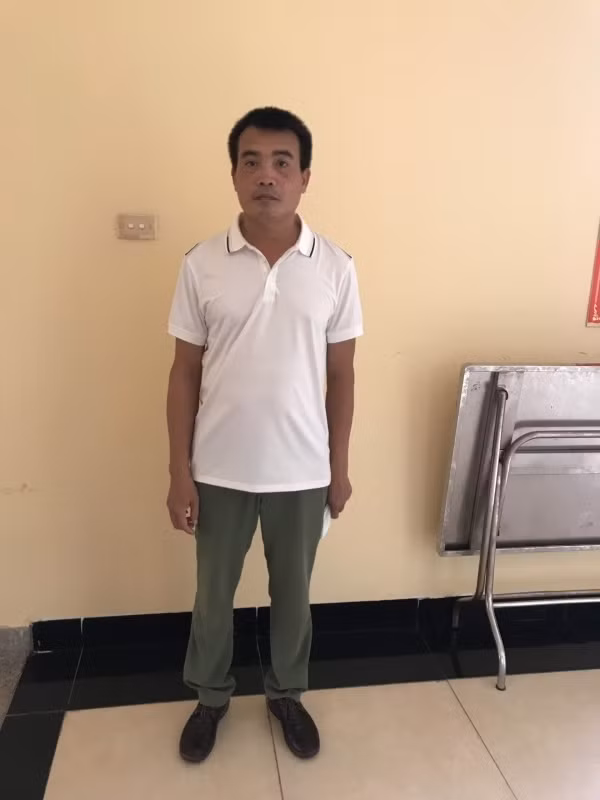 Giả độc thân lừa tình, tiền nhiều phụ nữ: Tống Anh San (SN 1979, trú tại huyện Thanh Oai, Hà Nội) mặc dù đã có vợ, con nhưng San vẫn lên mạng xã hội làm quen, hẹn hò của những người độc thân giới thiệu bản thân đang làm việc ở Tập đoàn Điện lực Việt Nam... Khi thấy các phụ nữ có tình cảm với mình, San lừa tình, lừa tiền các nạn nhân, Sau khi nhiều bị hại không thể đáp ứng đưa tiền cho San được nữa, đối tượng lấy lý do gặp khó khăn để chia tay, trốn tránh việc trả tiền. Tháng 6/2023, Công an TP Hà Nội đã ra thông báo, tìm bị hại trong vụ án này. 
