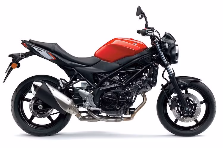 Thành công của SV650 có được là nhờ tính linh động, dễ lái, giá hợp lý và kiểu dáng hài hòa, có phần giống với Ducati Monster.