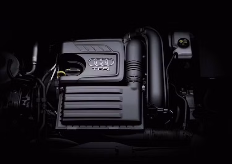 Trên Q2, Audi đã trang bị cho chiếc xe tổng cộng 6 phiên bản động cơ, trong đó có 3 bản chạy xăng và 3 bản chạy diesel. Các phiên bản máy xăng tăng áp gồm 1l 3 xi-lanh, 1.4l và 2l 4 xi-lanh. Trong khi đó, 3 động cơ diesel sẽ có dung tích 1.6 hoặc 2.0l.