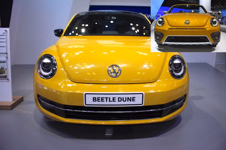 Tuy nhiên cuối cùng, phiên bản được trưng bày tại VIMS lại là một chiếc Beetle 2.0T bản thường được trang trí giống Beetle Dune, và có quá nhiều khác biệt so với bản thật. Ngay từ phần đầu, có thể dễ dàng nhận ra chiếc xe ở VIMS 2016 không có cản trước thể thao như Beetle Dune.