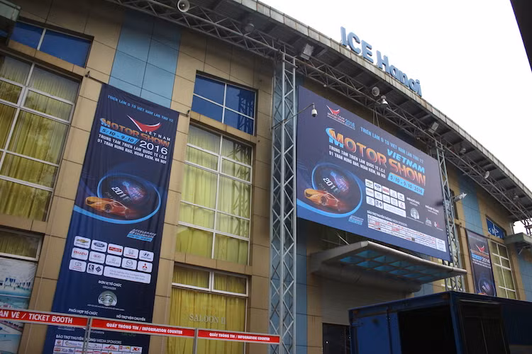 Với chủ đề là "Accelerate 2 Celebrate - Tăng tốc-đón đầu", triển lãm ôtô Việt Nam 2016 (VMS 2016) sẽ được tổ chức tại Cung văn hóa lao động hữu nghị Việt-Xô tại 91 Trần Hưng Đạo, Hà Nội. Đây là lần đầu tiên VMS 2016 quay trở lại Hà Nội, sau kỳ triển lãm gần nhất vào năm 2012.