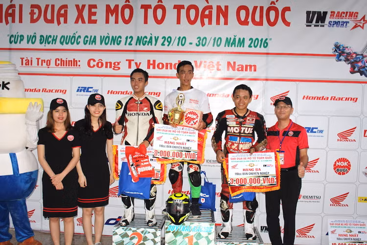 Cuối cùng, xếp lần lượt ở vị trí thứ 1, 2 và 3 ở hạng Wave 110 là Đặng Hoàng Minh (SBD 239), Nguyễn Hoàng Thảo (SBD 236) và Nguyễn Võ Anh Hiệp (SBD 238).